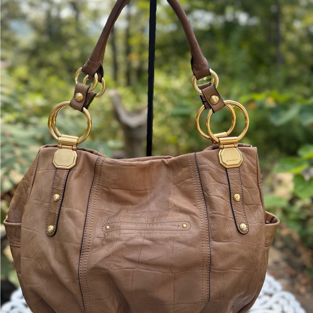 B. Makowsky Tan Crocodile-Embossed Leather Shoulder Bag‎ with Gold Hardware 👜 - Picture 9 of 13